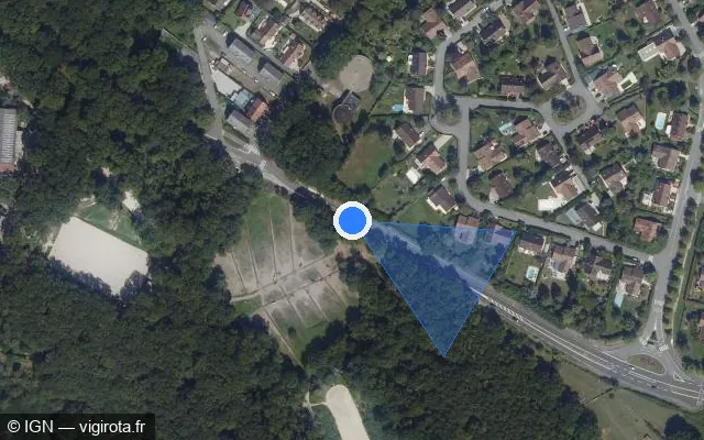 Vue satellite de l'emplacement du radar fixe à Maurepas sur Rue de la Butte Rouge / D 13