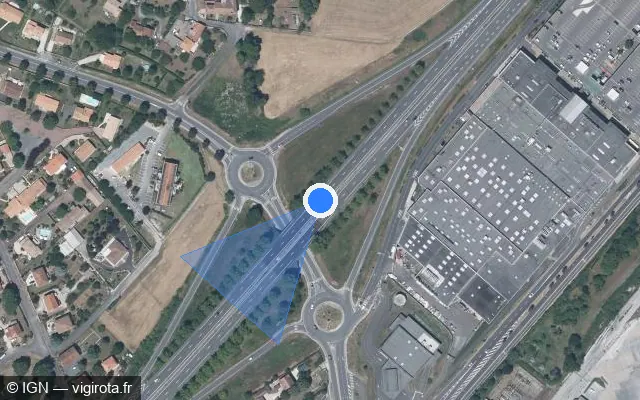 Vue satellite de l'emplacement du radar discriminant à La Couronne sur N 10 / E 606