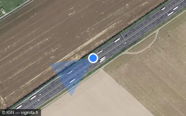 Vue satellite de l'emplacement du radar discriminant à Chamant sur A 1 / E 15 / E 19 / Autoroute du Nord
