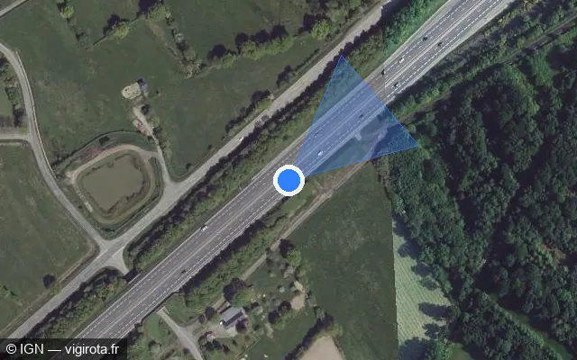 Vue satellite de l'emplacement du radar discriminant à Gouvets sur A 84 / E 03 / E 401
