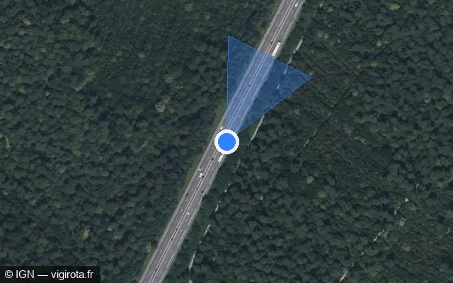 Vue satellite de l'emplacement du radar discriminant à Oissel-sur-Seine sur D 18e / E 46 / E 402