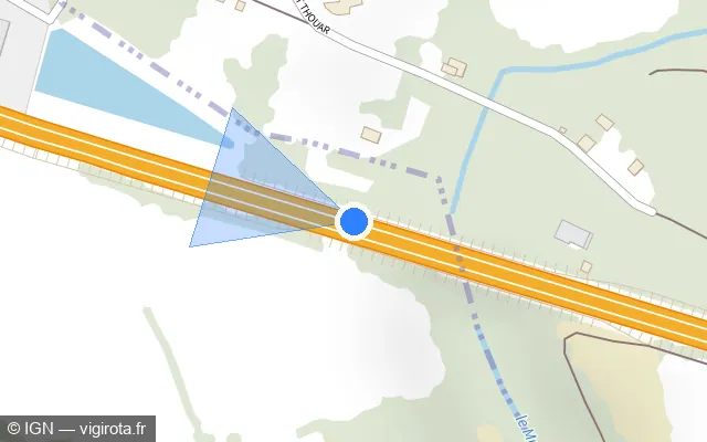 Vue plan de l'emplacement du radar discriminant à Saint-Évarzec sur N 165 / E 60 / Voie Express de Nantes à Brest