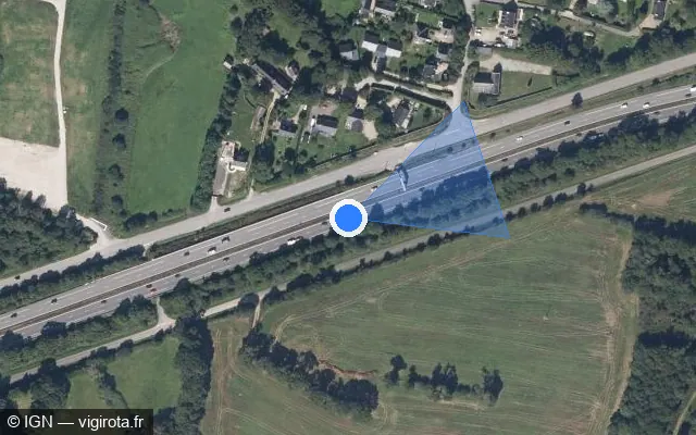 Vue satellite de l'emplacement du radar discriminant à Pluneret sur N 165 / E 60 / Voie Express de Nantes à Brest