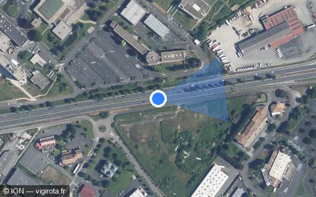 Vue satellite de l'emplacement du radar discriminant à Chauray sur D 611 / Route de Paris