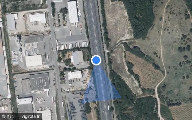 Vue satellite de l'emplacement du radar discriminant à Sorgues sur A 7 / E 714 / Autoroute du Soleil