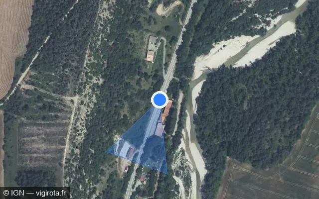 Vue satellite de l'emplacement du radar de vitesse moyenne à Aspremont sur Route d'Aspres / D 1075 / E 712