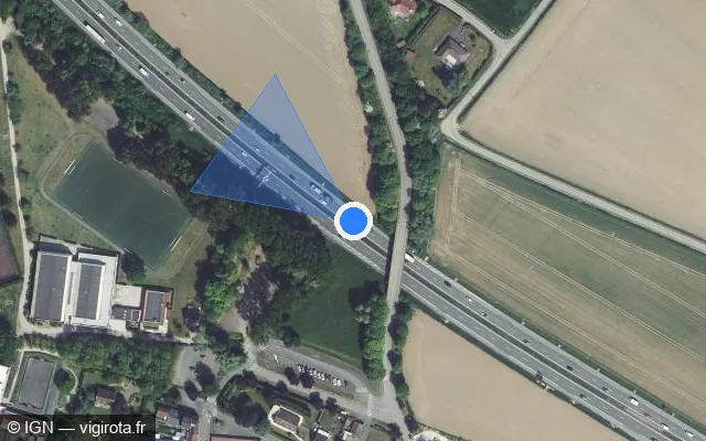 Vue satellite de l'emplacement du radar de vitesse moyenne à Ennetières-en-Weppes sur A 25 / E 42 / Autoroute vers la Mer