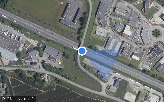 Vue satellite de l'emplacement du radar fixe à Baye sur N 165 / E 60 / Voie Express de Nantes à Brest