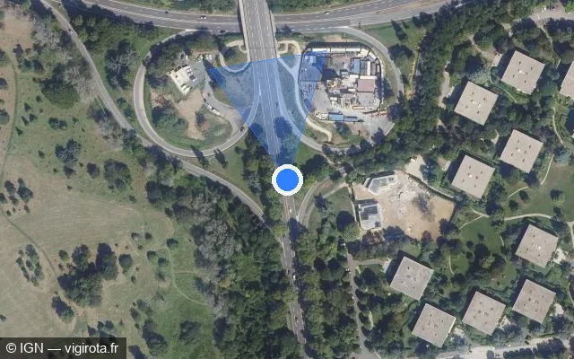 Vue satellite de l'emplacement du radar fixe à Le Chesnay-Rocquencourt sur Route de Saint-Germain / D 186