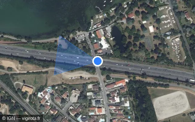 Vue satellite de l'emplacement du radar fixe à Décines-Charpieu sur N 346 / E 15 / Rocade Est