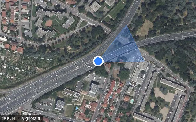 Vue satellite de l'emplacement du radar tourelle à Bron sur D 383 / Boulevard Laurent Bonnevay