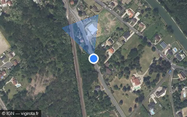Vue satellite de l'emplacement du radar fixe à Conflans-sur-Loing sur Route de Châtillon / D 93