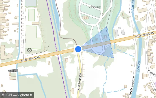 Vue plan de l'emplacement du radar de feu rouge à Bourges sur Boulevard de l'Industrie / D 2076