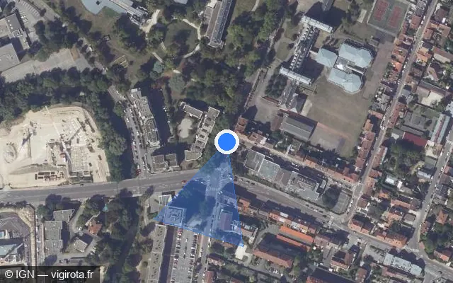 Vue satellite de l'emplacement du radar de feu rouge à Dijon sur Rue Charles Dumont