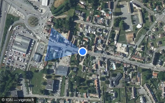 Vue satellite de l'emplacement du radar de feu rouge à Pinterville sur Rue de Paris / D 6155