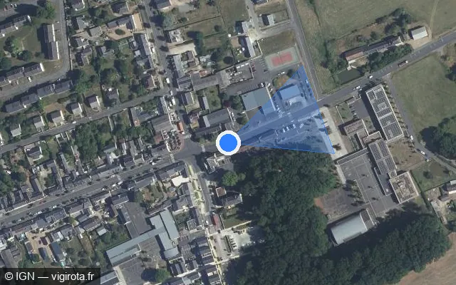 Vue satellite de l'emplacement du radar de feu rouge à Neuillé-Pont-Pierre sur Rue de Paris / D 766