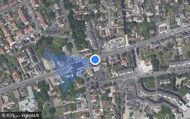 Vue satellite de l'emplacement du radar de feu rouge à Saint-Jean-de-Braye sur Avenue du Général Leclerc