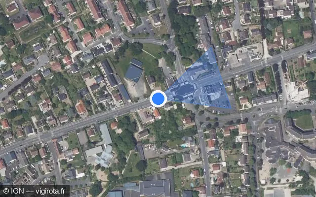 Vue satellite de l'emplacement du radar de feu rouge à Saint-Jean-de-Braye sur Avenue de la Paix