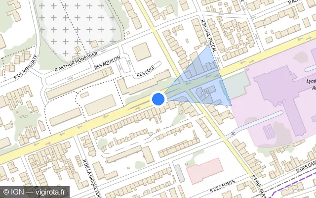 Vue plan de l'emplacement du radar de feu rouge à Leffrinckoucke sur Boulevard de la République - François Mitterrand / D 79