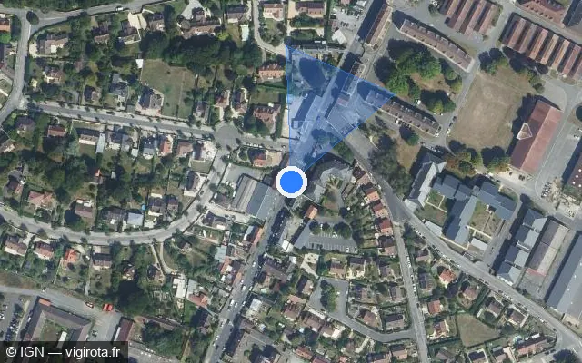 Vue satellite de l'emplacement du radar de feu rouge à Senlis sur Rue du Faubourg Saint-Martin / D 1017
