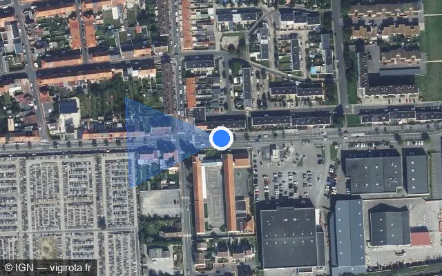 Vue satellite de l'emplacement du radar de feu rouge à Calais sur Avenue Antoine de Saint-Exupéry