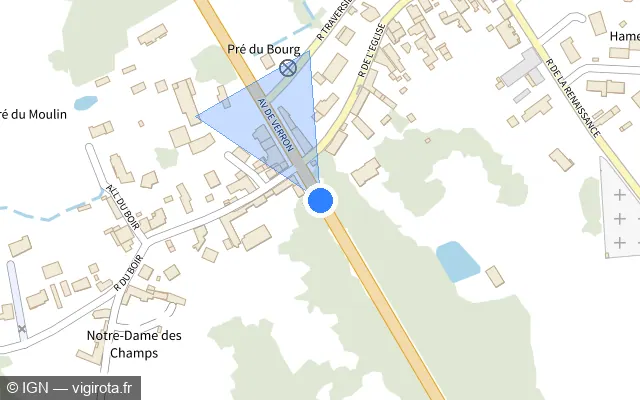 Vue plan de l'emplacement du radar de feu rouge à Villaines-sous-Malicorne sur Avenue de Verron / D 306