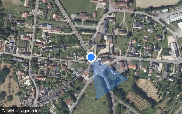 Vue satellite de l'emplacement du radar de feu rouge à Neuf-Marché sur Avenue de la Falaise / D 915