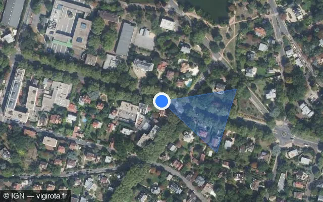 Vue satellite de l'emplacement du radar de feu rouge à Le Vésinet sur Boulevard Carnot / D 186
