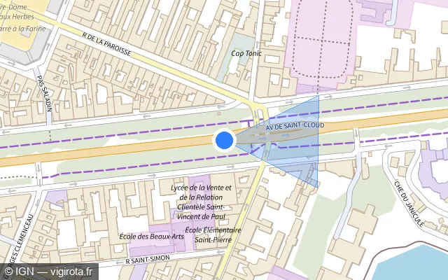 Vue plan de l'emplacement du radar de feu rouge à Versailles sur Avenue de Saint-Cloud / D 185