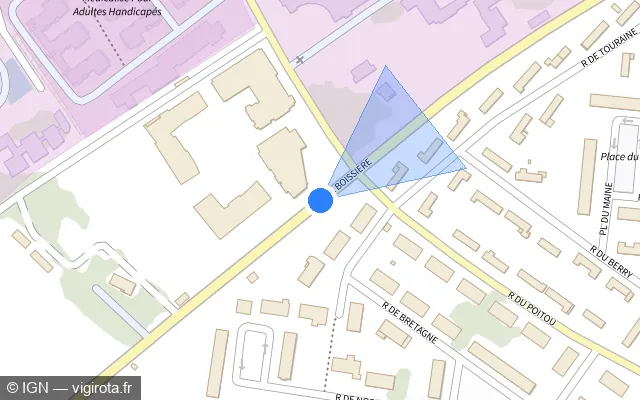 Vue plan de l'emplacement du radar de feu rouge à Plaisir sur Rue de la Boissière / D 11
