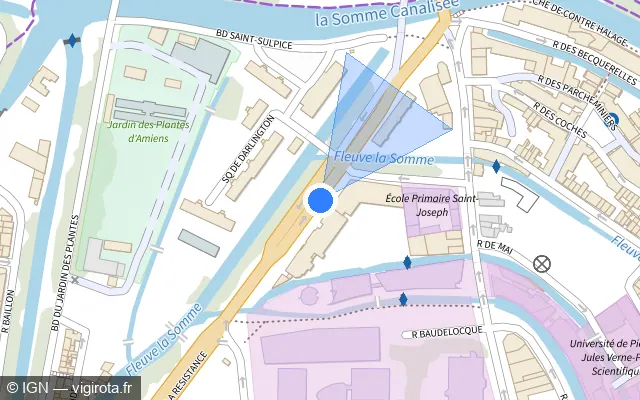 Vue plan de l'emplacement du radar de feu rouge à Amiens sur Rue des Déportés