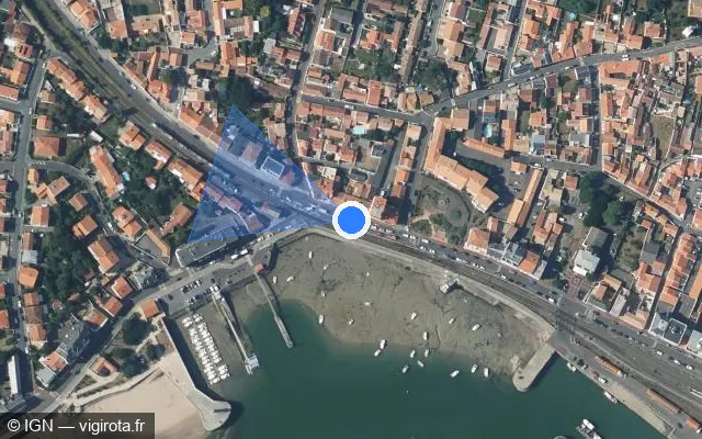 Vue satellite de l'emplacement du radar de feu rouge à Saint-Gilles-Croix-de-Vie sur Quai de la République / D 754
