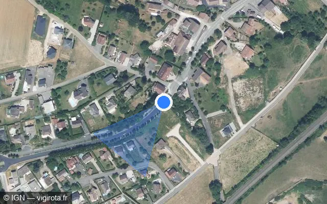 Vue satellite de l'emplacement du radar de feu rouge à Argiésans sur Rue Charles de Gaulle / D 83
