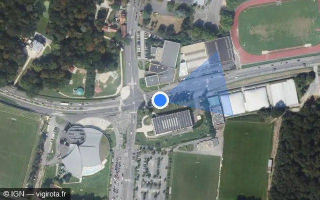Vue satellite de l'emplacement du radar de feu rouge à Sainte-Geneviève-des-Bois sur Avenue Jacques Duclos / D 296