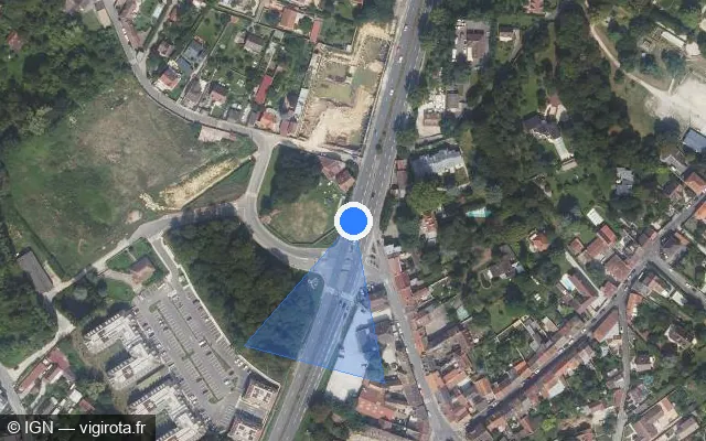 Vue satellite de l'emplacement du radar de feu rouge à Montlhéry sur Avenue Robert Benoist / N 20