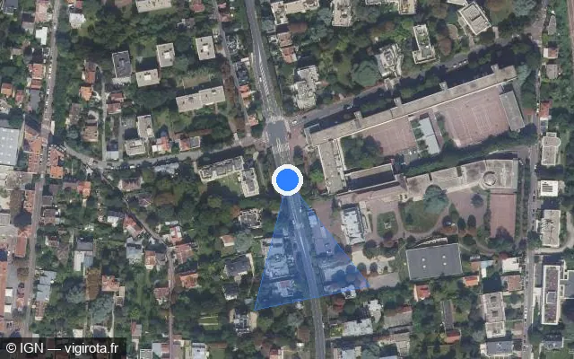 Vue satellite de l'emplacement du radar de feu rouge à Saint-Cloud sur Boulevard de la République / D 985