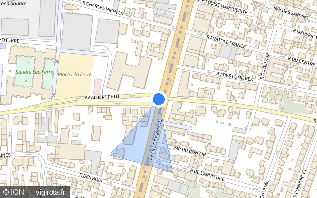 Vue plan de l'emplacement du radar de feu rouge à Cachan sur Avenue Aristide Briand / D 920