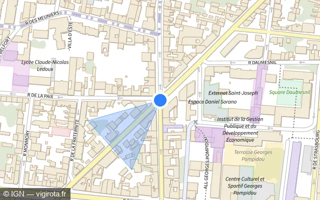 Vue plan de l'emplacement du radar de feu rouge à Vincennes sur Avenue de la République / D 220