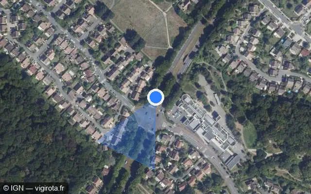 Vue satellite de l'emplacement du radar de feu rouge à Courdimanche sur Boulevard de l'Oise