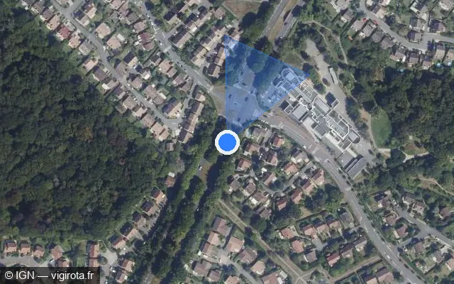 Vue satellite de l'emplacement du radar de feu rouge à Courdimanche sur Boulevard de l'Oise