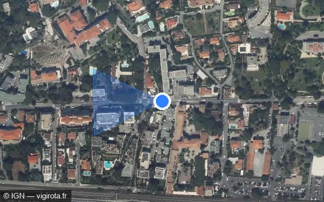 Vue satellite de l'emplacement du radar de feu rouge à Cannes sur Avenue du Docteur Raymond Picaud / D 6007