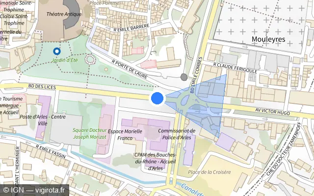 Vue plan de l'emplacement du radar de feu rouge à Fourques sur Boulevard des Lices / N 113
