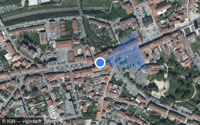 Vue satellite de l'emplacement du radar de feu rouge à La Ricamarie sur Rue de la Libération