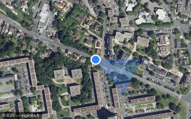 Vue satellite de l'emplacement du radar tourelle à Creil sur Rue Robert Schuman / D 1330