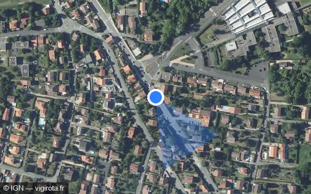 Vue satellite de l'emplacement du radar de feu rouge à Mozac sur Avenue de Châtel-Guyon