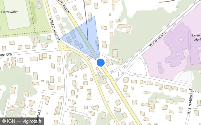 Vue plan de l'emplacement du radar de feu rouge à Mozac sur Avenue de Châtel-Guyon