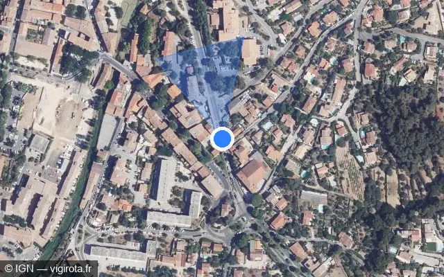 Vue satellite de l'emplacement du radar de feu rouge à Ollioules sur Route Nationale 8 / D N8