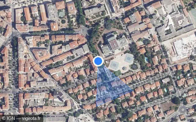 Vue satellite de l'emplacement du radar de feu rouge à Carqueiranne sur Avenue Ambroise Thomas