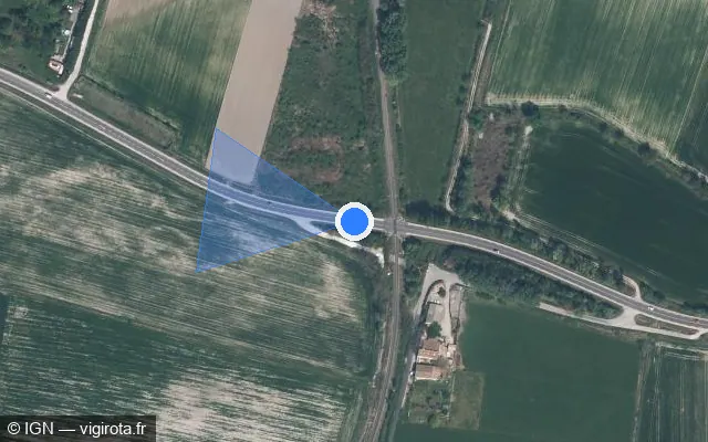 Vue satellite de l'emplacement du radar de passage à niveau à Meyrargues sur D 15