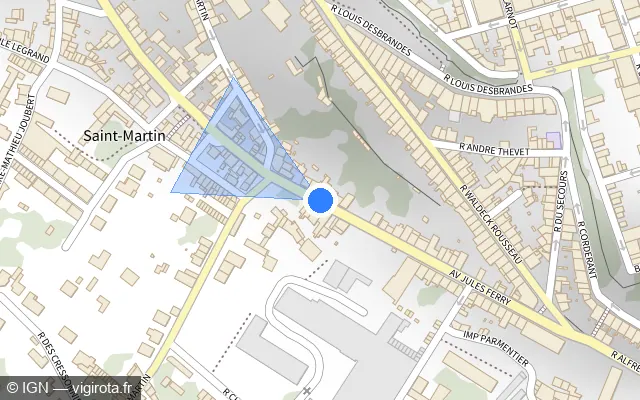 Vue plan de l'emplacement du radar de feu rouge à Angoulême sur Avenue Jules Ferry